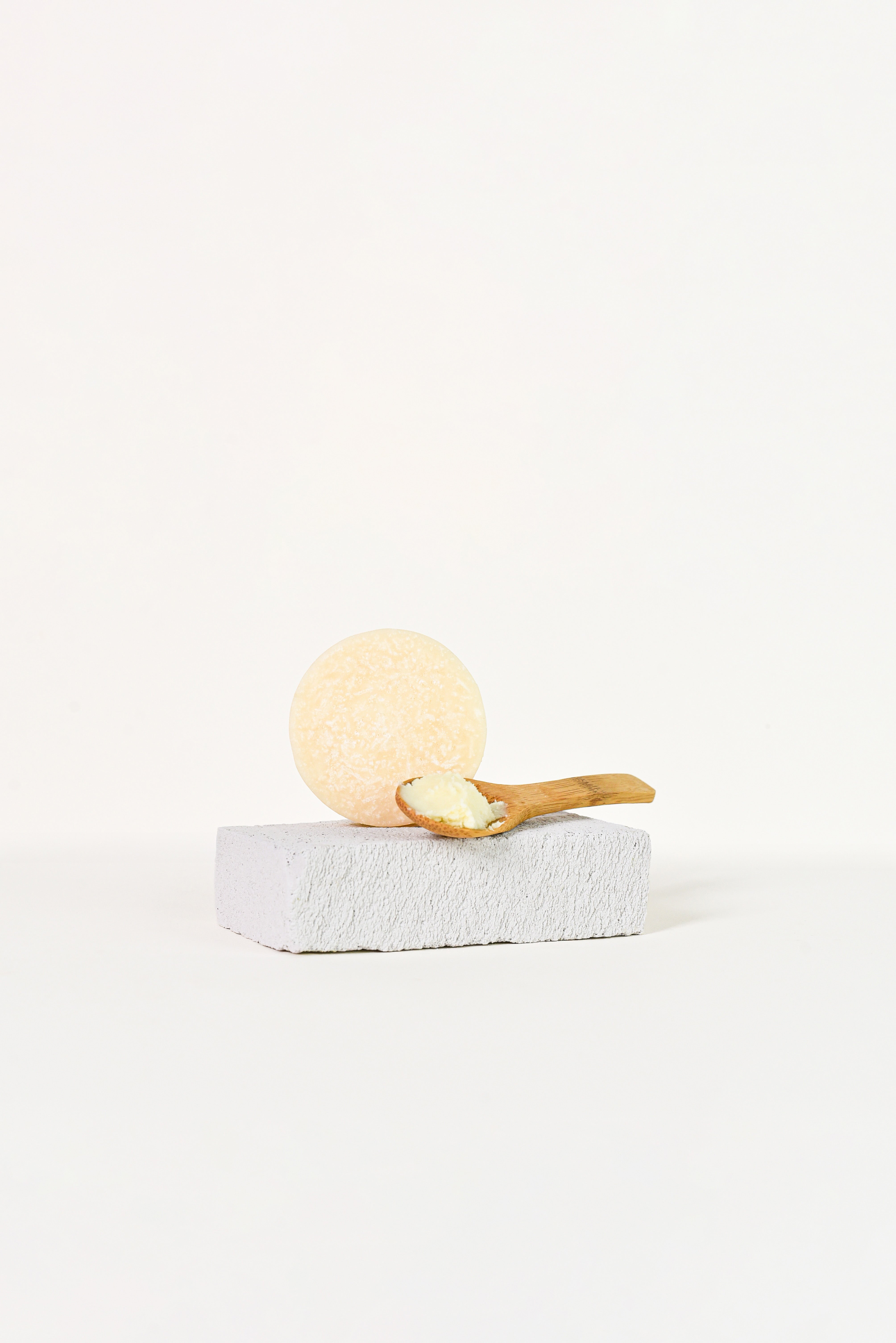 Routine capillaire anti-pellicules & démangeaisons